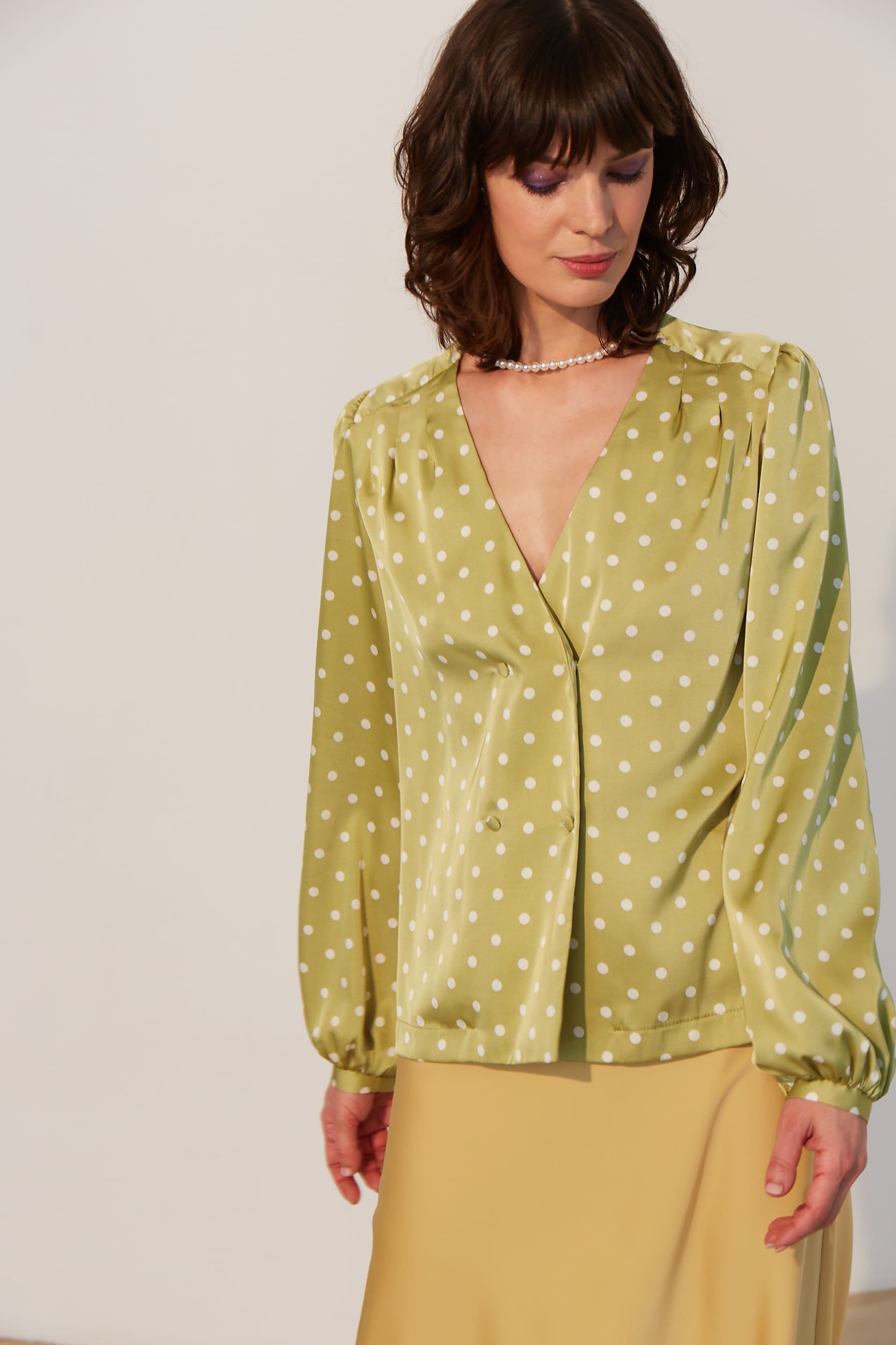 Блуза салатовая в горох