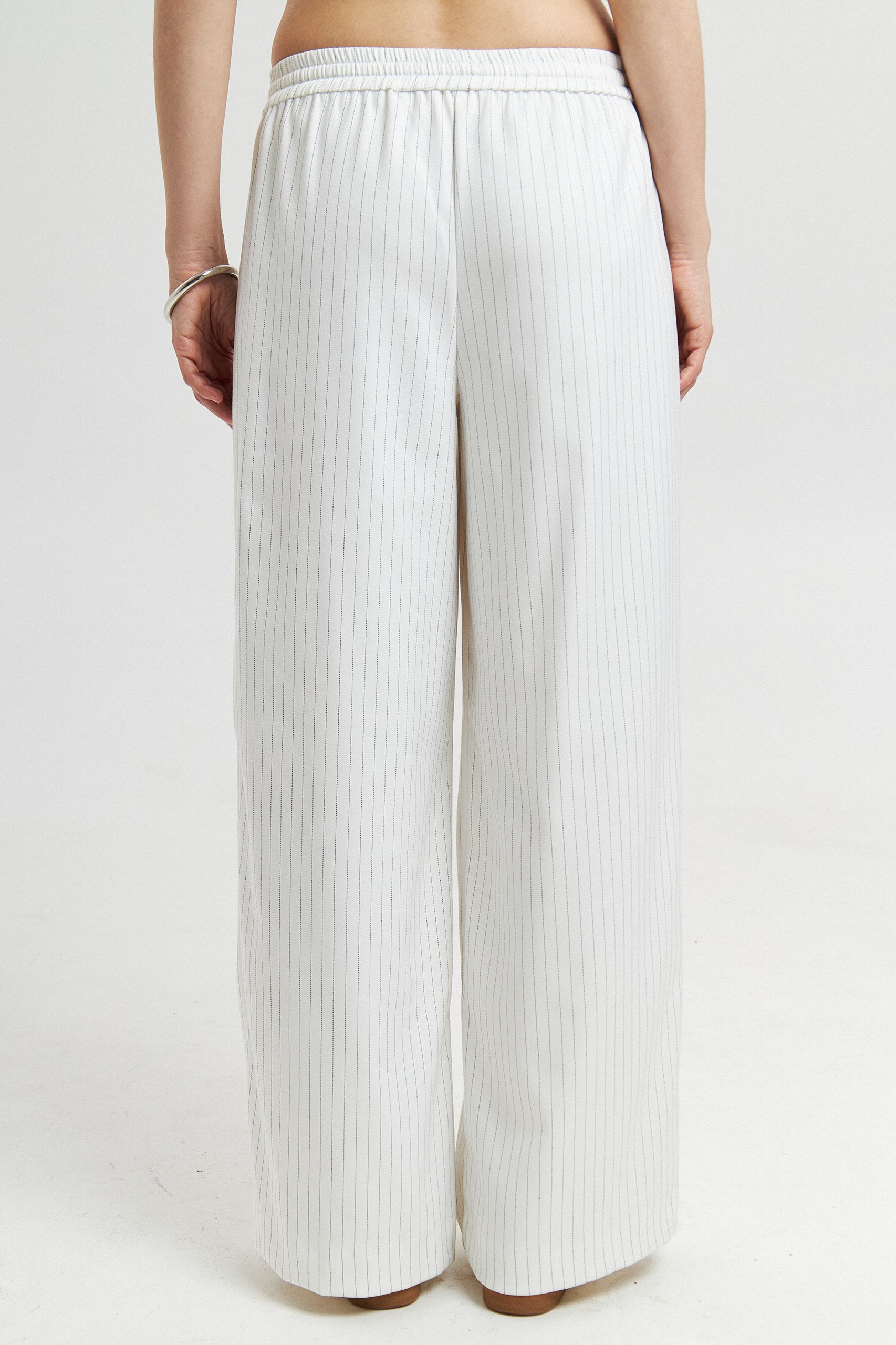 Брюки в полоску на резинке