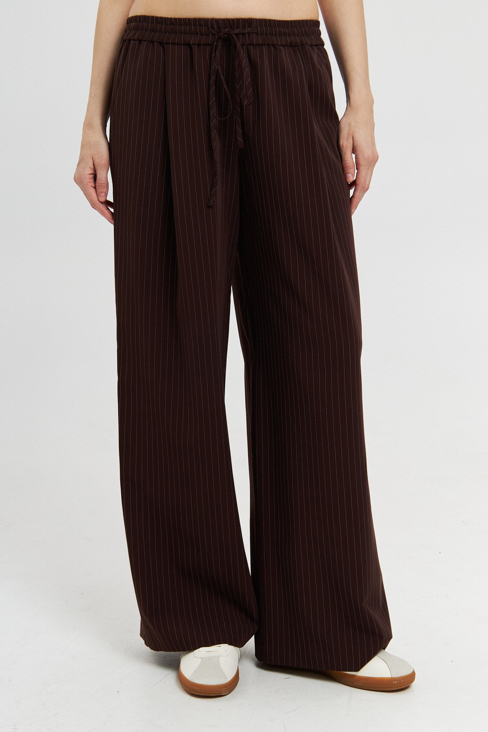 Брюки в полоску на резинке