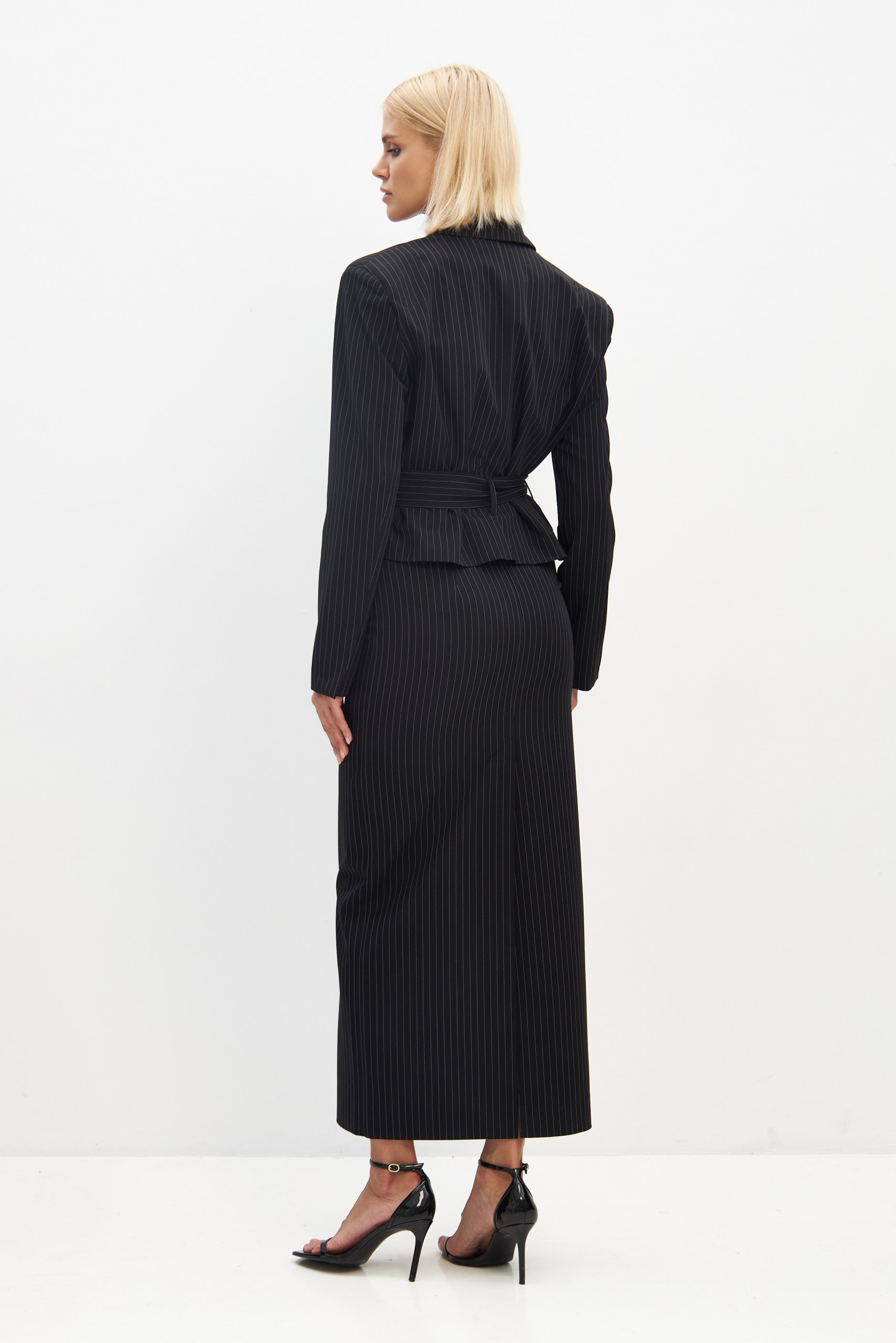 Жакет в полоску с поясом