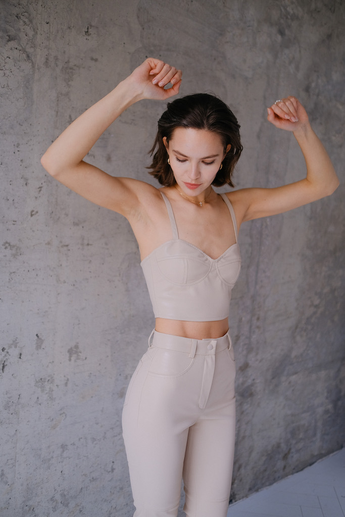 Топ из эко кожи бежевый