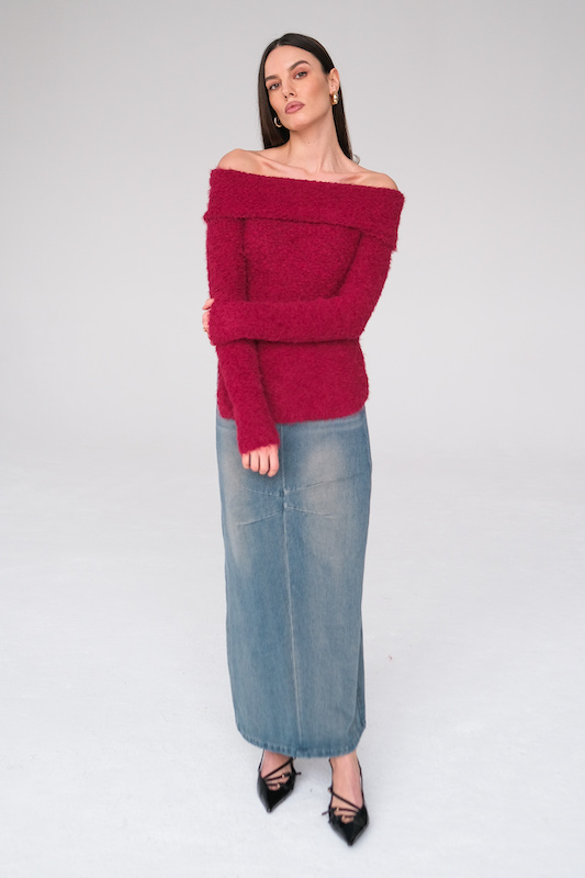  Свитер с открытыми плечами