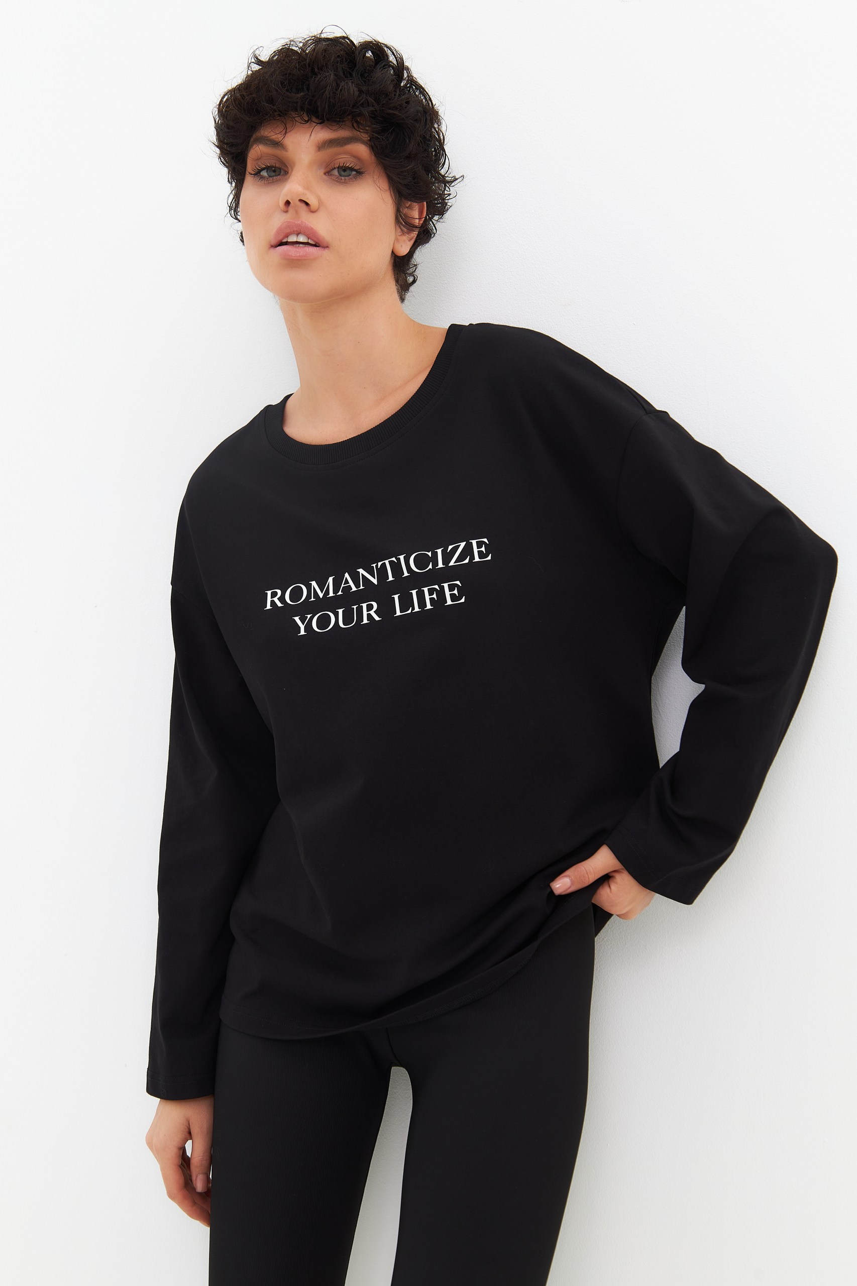 Лонгслив romanticize