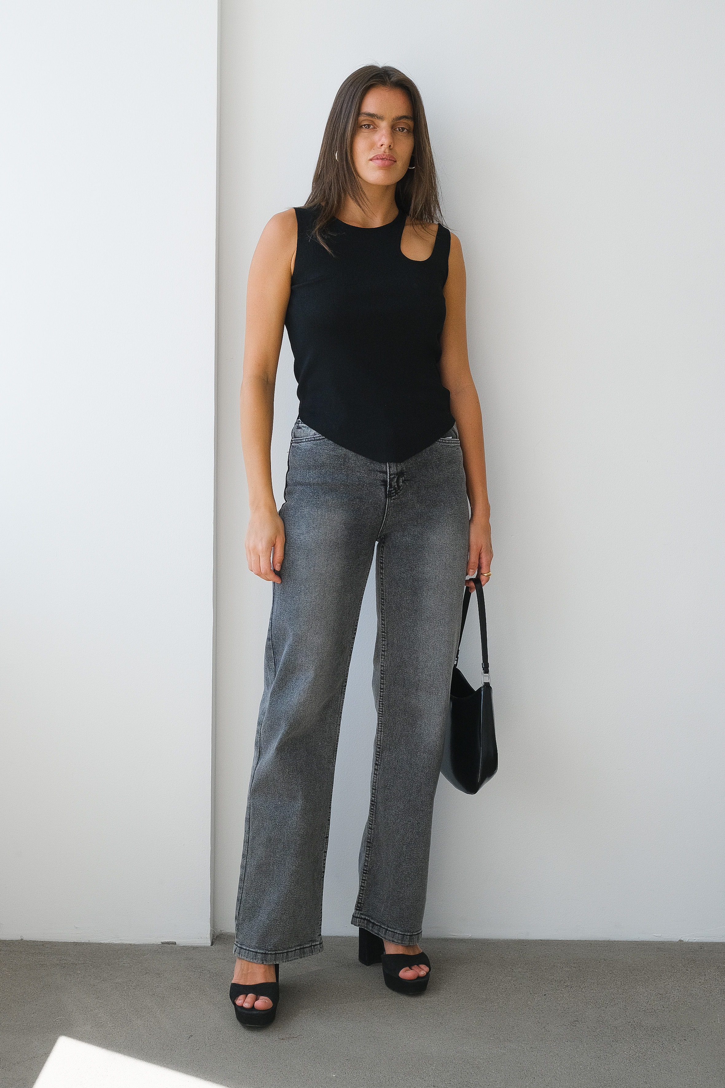 Майка с каплей черная