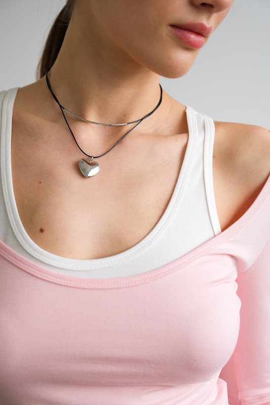 Лонгслив с глубоким вырезом