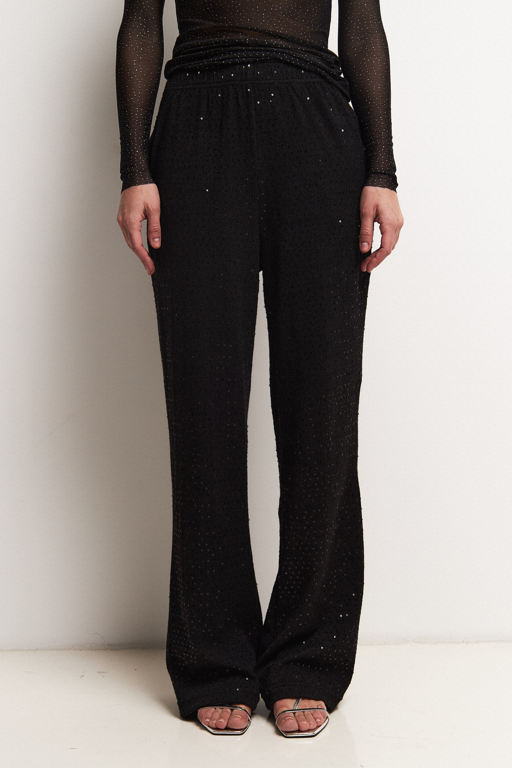 Брюки с пайетками