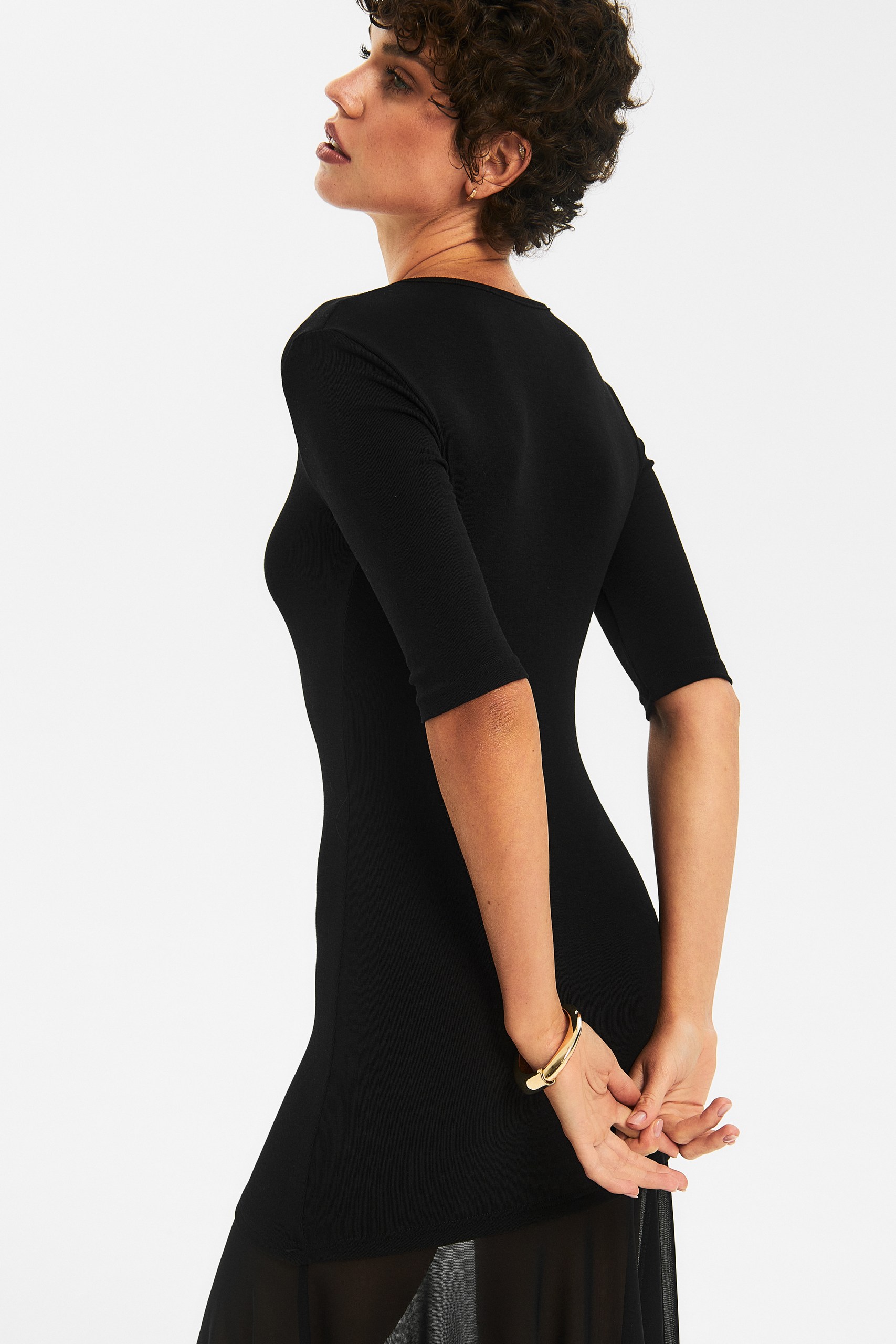 Платье с прозрачной юбкой