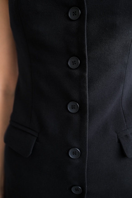  Жилет черный