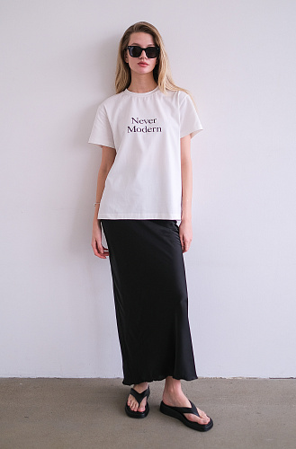 Футболка Never Modern