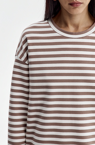 Лонгслив в полоску