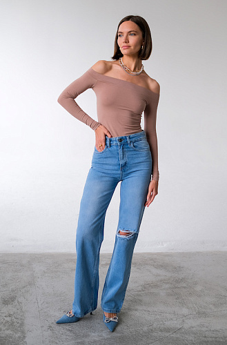 Топ с открытыми плечами