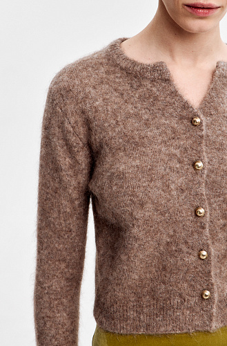 Кардиган короткий из ангоры с золотыми пуговицами
