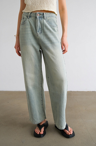  Джинсы голубые