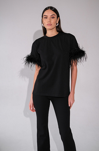 Футболка с боа