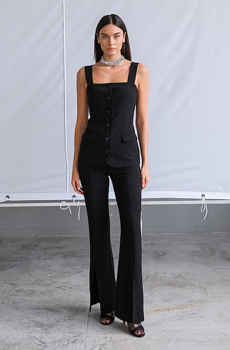  Жилет черный