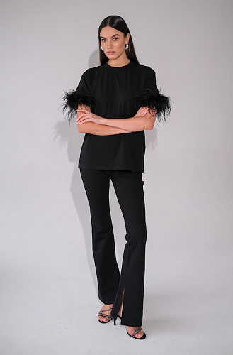 Футболка с боа