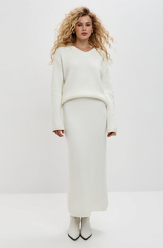 Свитер V вырез