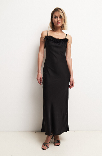 Платье-комбинация макси с перьями 