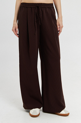 Брюки в полоску на резинке