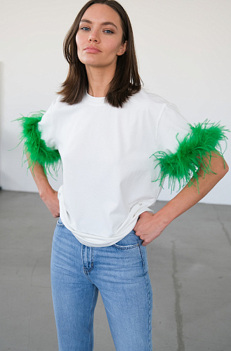 Футболка с боа