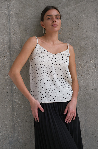 Топ на бретелях в горох