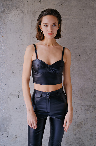 Топ из эко кожи черный